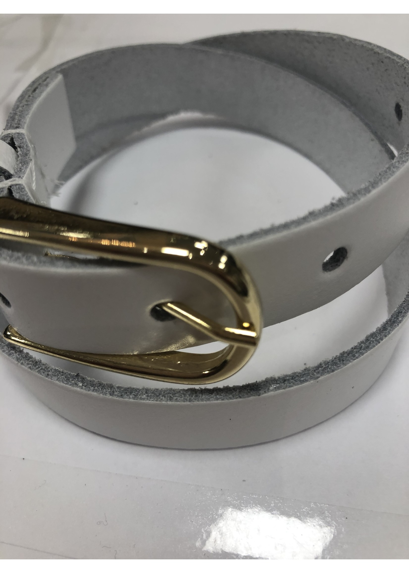 Riem wit leer smal 2 cm met gouden gesp