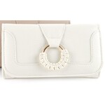 Tasje off white met een verstelbare en afneembare schouderband.