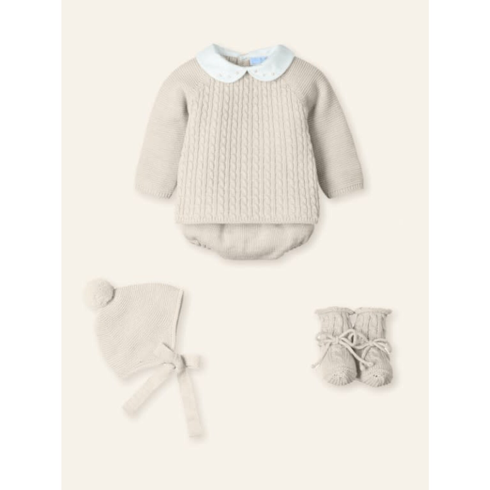 Mac Ilusion Mac Ilusion Traje 4P trencitas con cuello bordado, patucos y gorro pompom "CLOUD BRAIDE" Natural B