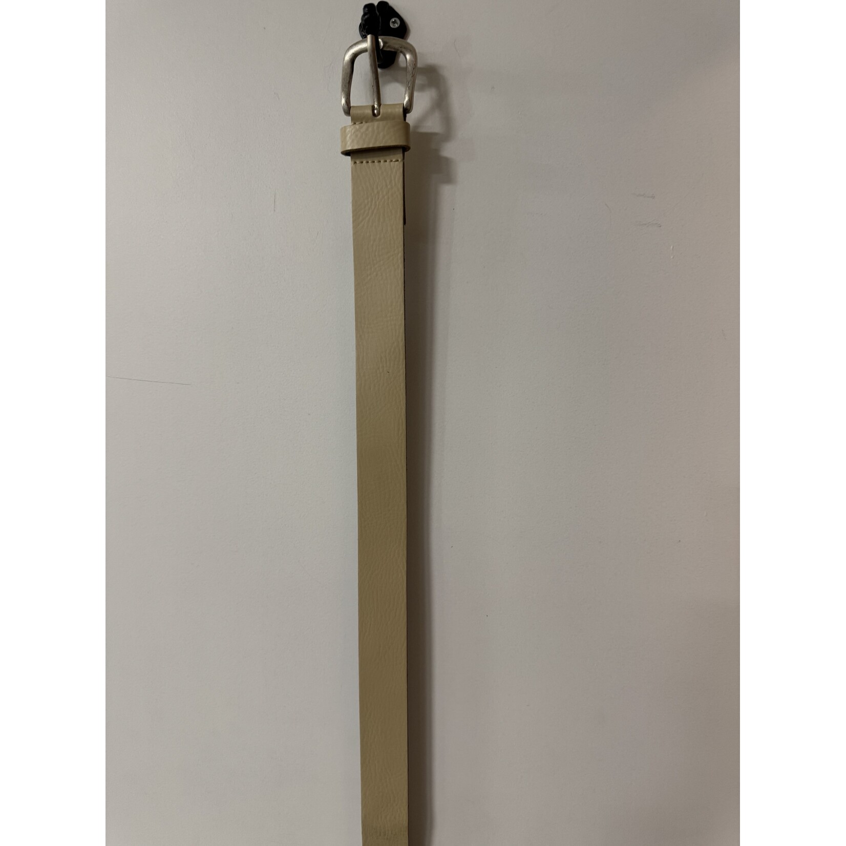 Riem  Leer met oud zilveren gesp beige