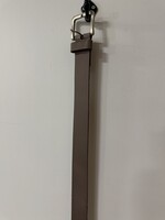 Riem  Leer taupe met oud zilveren gesp