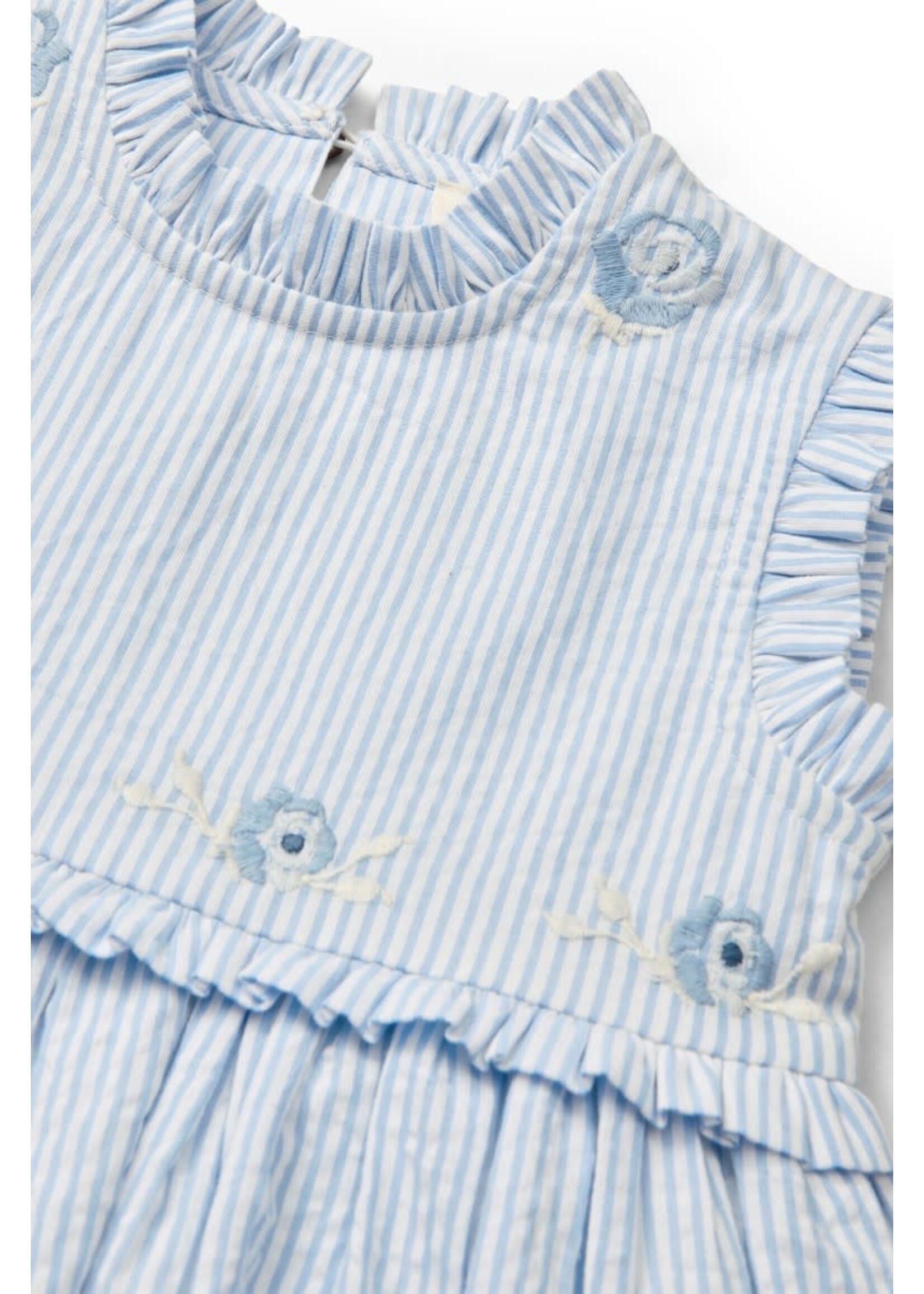 Copenhagen Colors Copenhagen Colors SEERSUCKER DRESS W. RUFFLES AND EMB. SKY BLUE W CREAM STRIPE 261-200-501