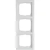 Busch-Jaeger afdekraam 3-voudig Future Linear studiowit mat (1723-884K) Busch-Jaeger afdekraam 3-voudig Future Linear studiowit mat (1723-884K)