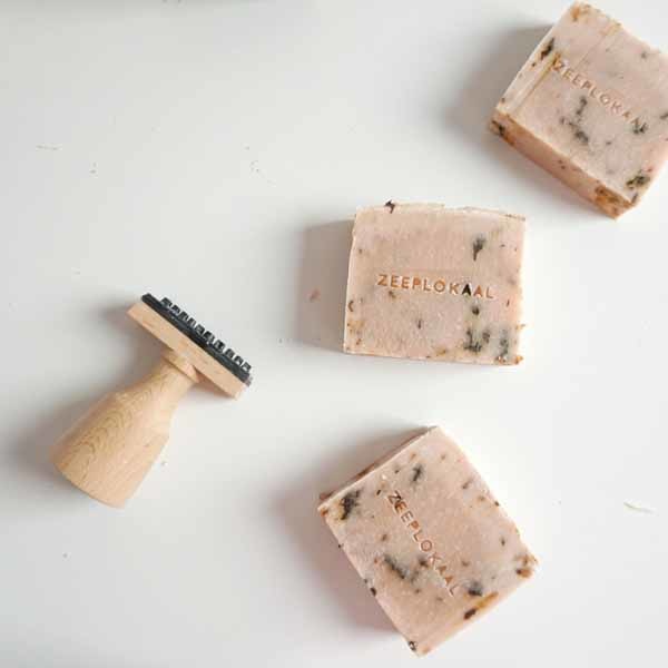 Zeep van Zeeplokaal | goed voor lichaam en natuur Zeep van Zeeplokaal | goed voor lichaam en natuur