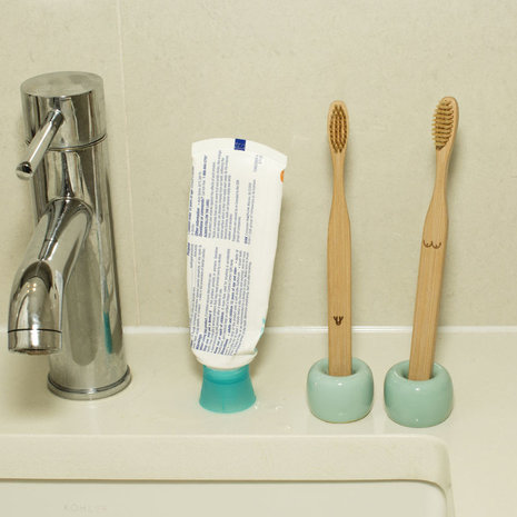 Kikkerland Kikkerland - bamboe tandenborstels - nudie Kikkerland Kikkerland - bamboe tandenborstels - nudie