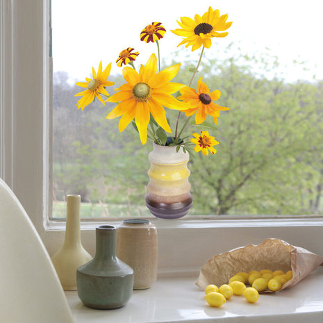 Flatflowers Flat flowers - raamsticker - retro zonnebloemen Flatflowers Flat flowers - raamsticker - retro zonnebloemen