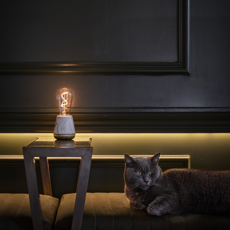 Humble Humble - one table light - white marble