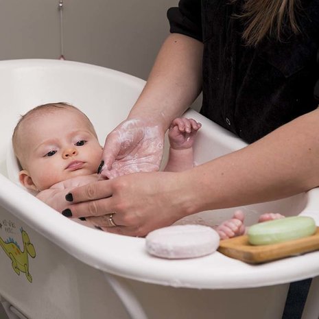 HappySoaps Happysoaps - baby shampoo & body wash bar - aloe you vera much HappySoaps Happysoaps - baby shampoo & body wash bar - aloe you vera much