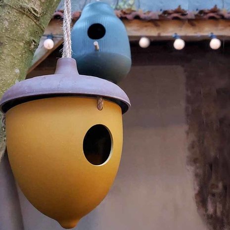 Point Virgule Point Virgule - bamboevezel vogelhuisje (eikel) - okergeel