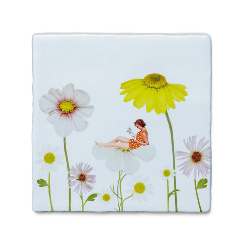 Storytiles Storytiles - omringd door bloemen - klein Storytiles Storytiles - omringd door bloemen - klein