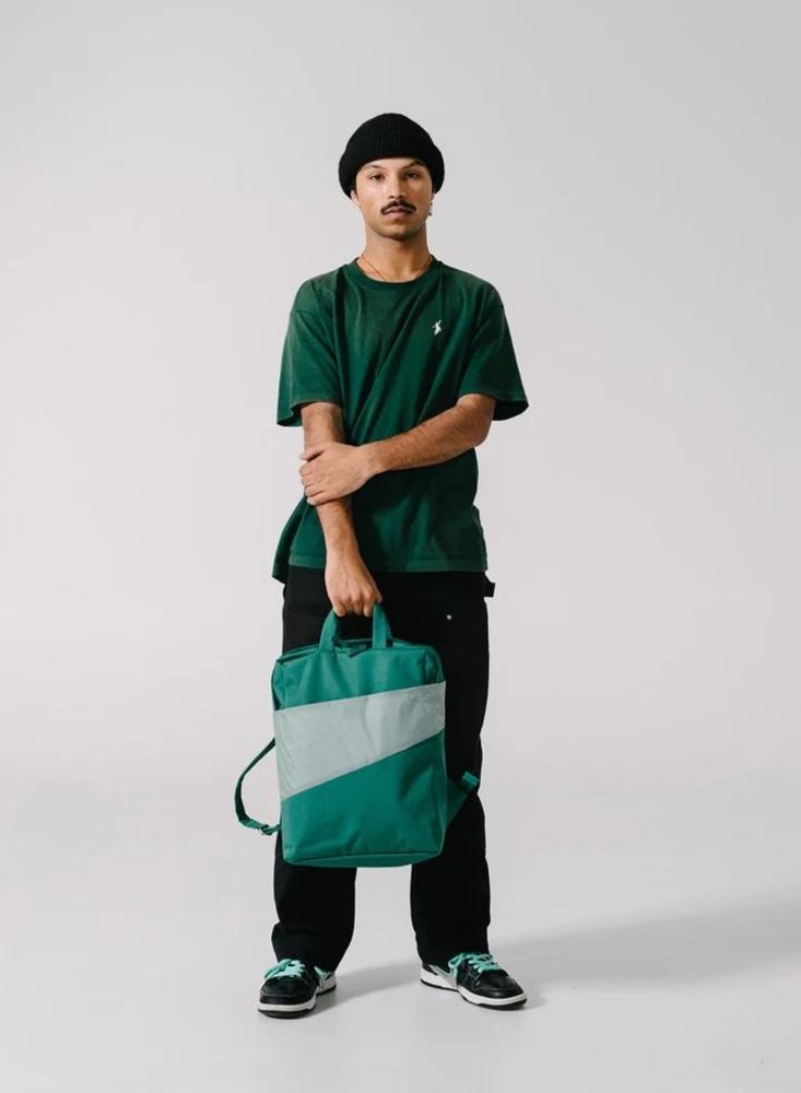 Susan Bijl Susan Bijl - the new backpack - donkergroen & grijs Susan Bijl Susan Bijl - the new backpack - donkergroen & grijs