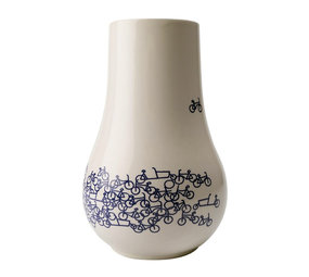 Heinen Delfts Blauw Heinen delfts blauw - vaas (H20 cm, Ø13 cm) - De blauwe fiets nr 1 Heinen Delfts Blauw Heinen delfts blauw - vaas (H20 cm, Ø13 cm) - De blauwe fiets nr 1