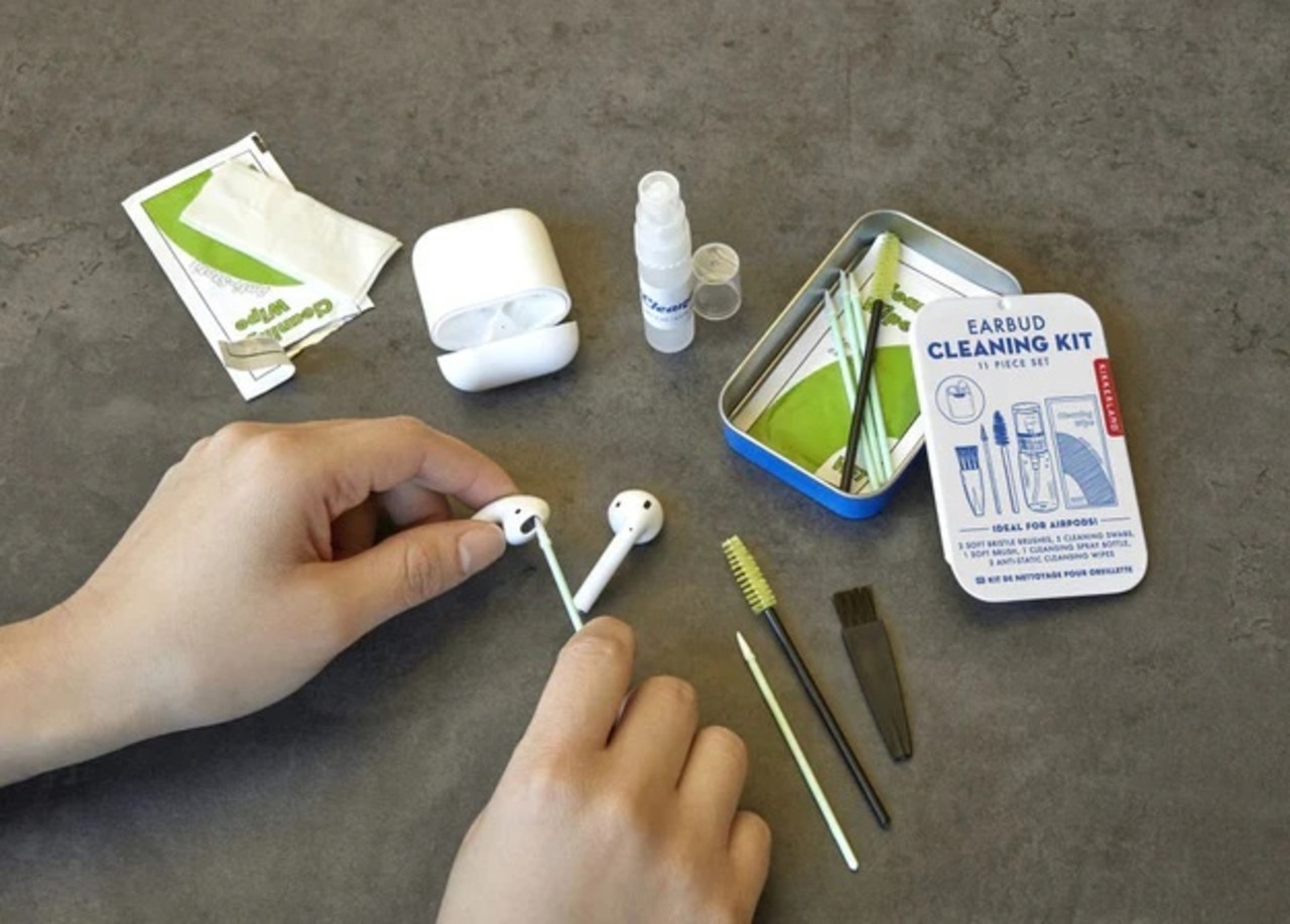 Kikkerland Kikkerland - kit - oordopjes schoonmaken Kikkerland Kikkerland - kit - oordopjes schoonmaken
