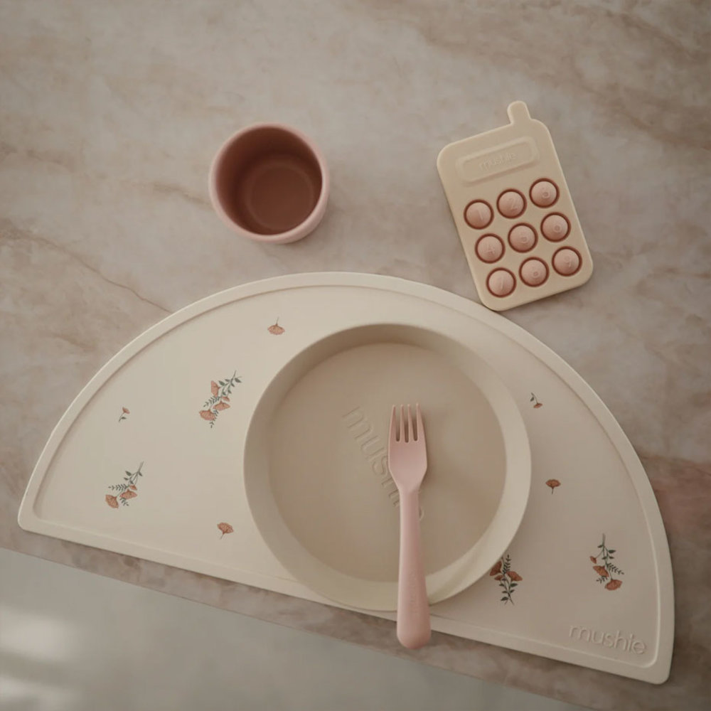 Mushie placemat pink flowers Hoge Ramen