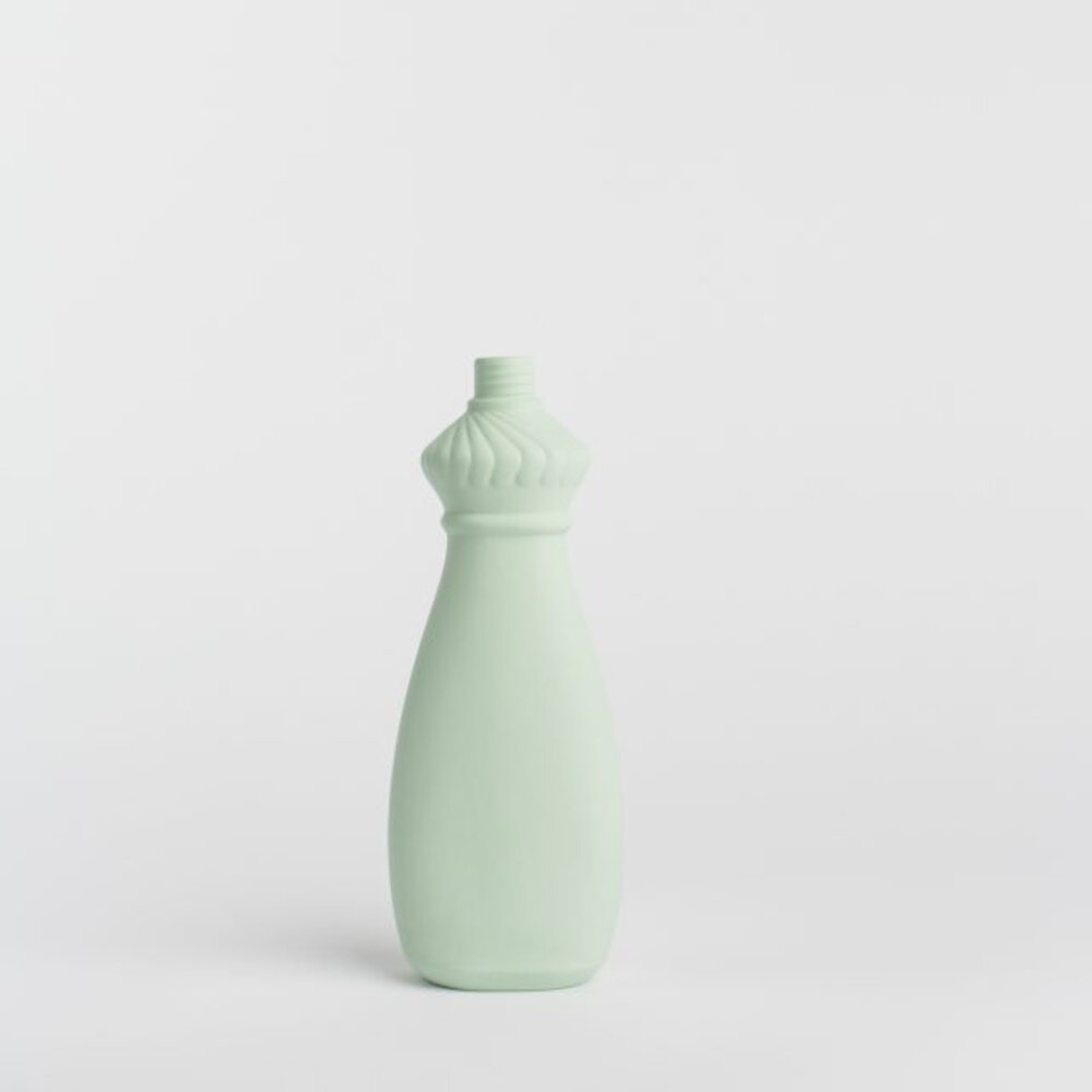 Foekje Fleur Foekje Fleur - porseleinen flesvaas - #15 mintgroen Foekje Fleur Foekje Fleur - porseleinen flesvaas - #15 mintgroen