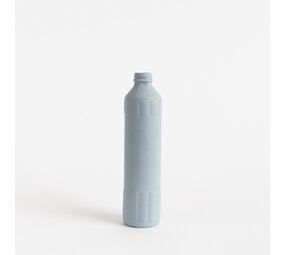 Foekje Fleur Foekje Fleur - porcelain bottle vase - #26 lavender Foekje Fleur Foekje Fleur - porcelain bottle vase - #26 lavender