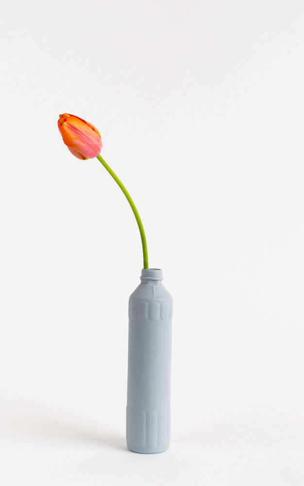 Foekje Fleur Foekje Fleur - porseleinen flesvaas - #26 lavendelblauw