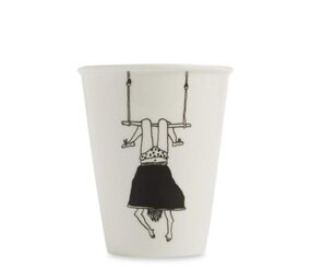 Helen b Helen b - beker - trapeze girl