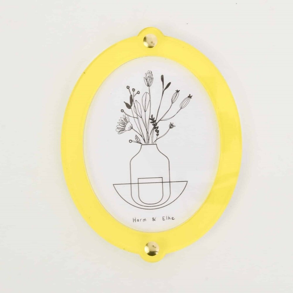 Studio Harm en Elke Studio Harm en Elke - fotolijstje - groot ovaal - neon geel/goudkleur Studio Harm en Elke Studio Harm en Elke - fotolijstje - groot ovaal - neon geel/goudkleur