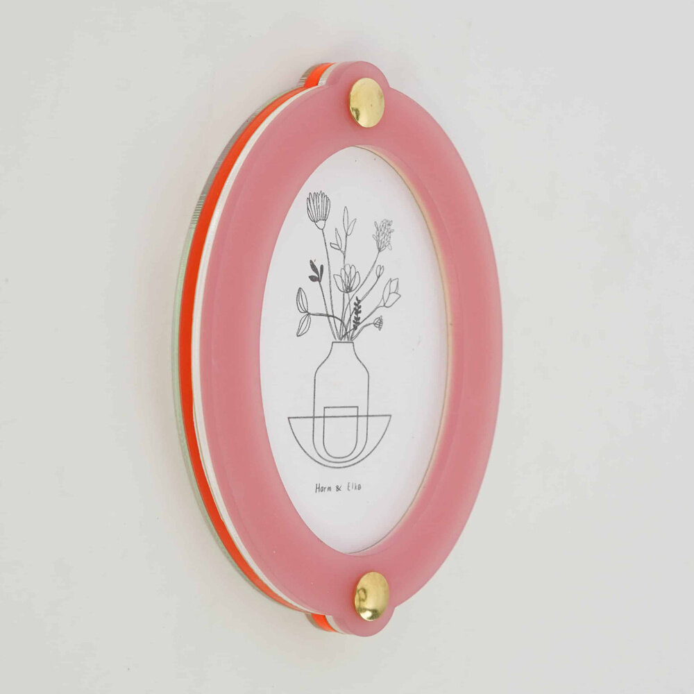 Studio Harm en Elke Studio Harm en Elke - fotolijstje - klein ovaal - roze/oranje Studio Harm en Elke Studio Harm en Elke - fotolijstje - klein ovaal - roze/oranje