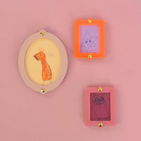 Studio Harm en Elke Studio Harm en Elke - fotolijstje - klein ovaal - roze/oranje Studio Harm en Elke Studio Harm en Elke - fotolijstje - klein ovaal - roze/oranje