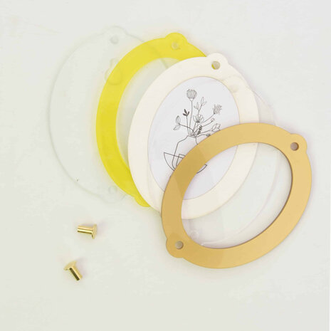 Studio Harm en Elke Studio Harm en Elke - fotolijstje - klein ovaal - goudkleur/neongeel Studio Harm en Elke Studio Harm en Elke - fotolijstje - klein ovaal - goudkleur/neongeel