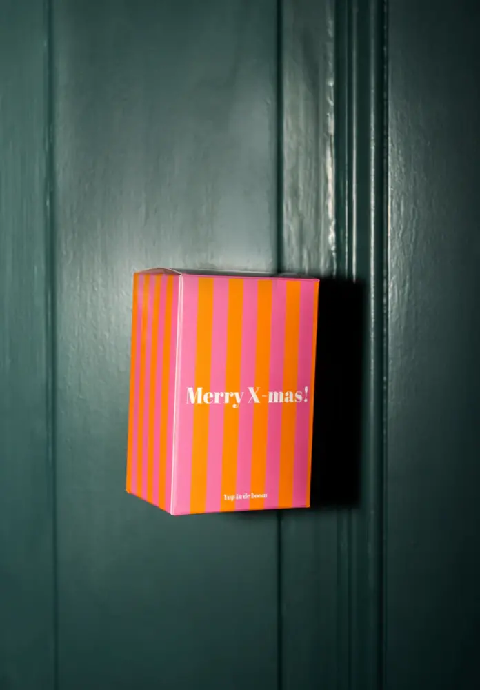 Yup in de boom Yup in de boom - kerstbal - dehaarclipvanmarieclaire Yup in de boom Yup in de boom - kerstbal - dehaarclipvanmarieclaire