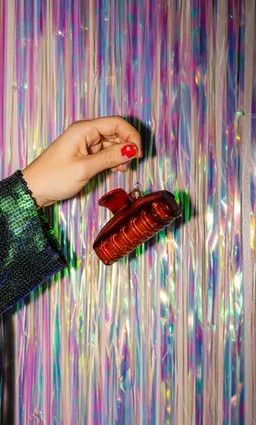 Yup in de boom Yup in de boom - kerstbal - dehaarclipvanmarieclaire Yup in de boom Yup in de boom - kerstbal - dehaarclipvanmarieclaire