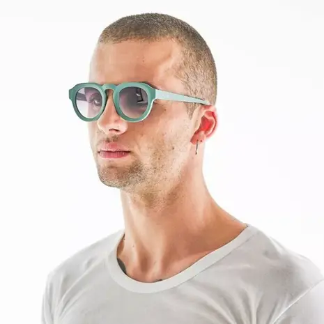 Okkia Okkia - zonnebril zeno - rond - green sage