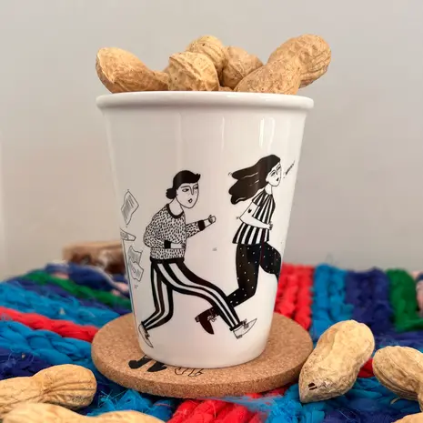 Helen b Helen b - beker - weekend Helen b Helen b - beker - weekend