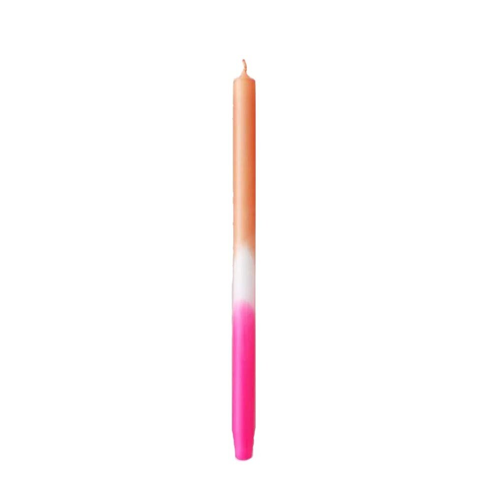 Mo man tai Mo man tai - dip dye candle - oranje wit fuchsia Mo man tai Mo man tai - dip dye candle - oranje wit fuchsia