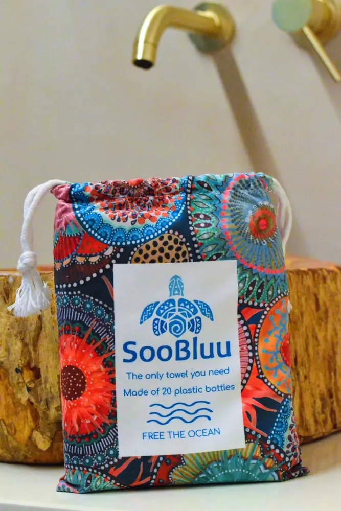 SooBluu SooBluu - reishanddoek (160 x 100 cm) - anemon gebloemd SooBluu SooBluu - reishanddoek (160 x 100 cm) - anemon gebloemd