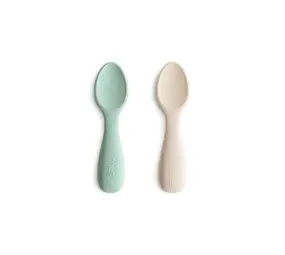 Mushie Mushie - eerste lepeltjes - cambridge blue / shifting sand Mushie Mushie - eerste lepeltjes - cambridge blue / shifting sand