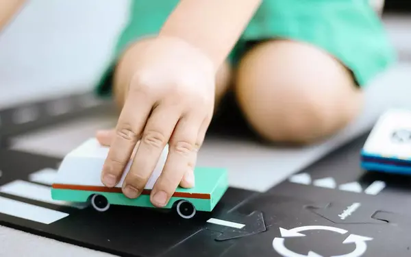 Candylab Candylab - candycar - felgroene station wagen Candylab Candylab - candycar - felgroene station wagen