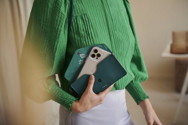 Tinne+Mia Tinne+Mia - phone pouch envelope - pepper groen Tinne+Mia Tinne+Mia - phone pouch envelope - pepper groen