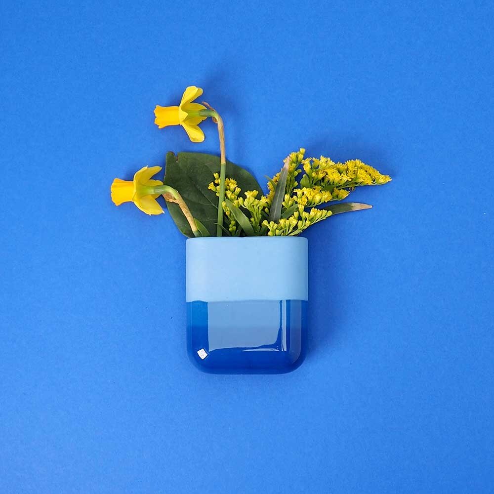 Studio Harm en Elke Studio Harm en Elke - dip wall vase short - cobalt 094