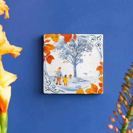Storytiles Storytiles - tegel small - walking through fall (10x10 cm) Storytiles Storytiles - tegel small - walking through fall (10x10 cm)
