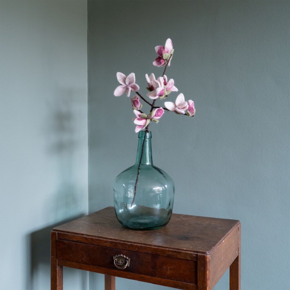 Sjaal met verhaal Sjaal met verhaal - tak - magnolia Sjaal met verhaal Sjaal met verhaal - tak - magnolia