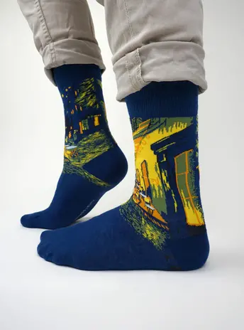 Kunstsokken Kunstsokken - caféterras bij nacht Kunstsokken Kunstsokken - caféterras bij nacht