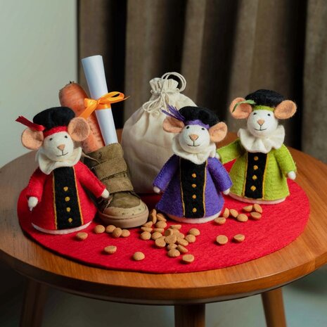 Sjaal met verhaal Sjaal met verhaal - decoratie - pietermuis paars