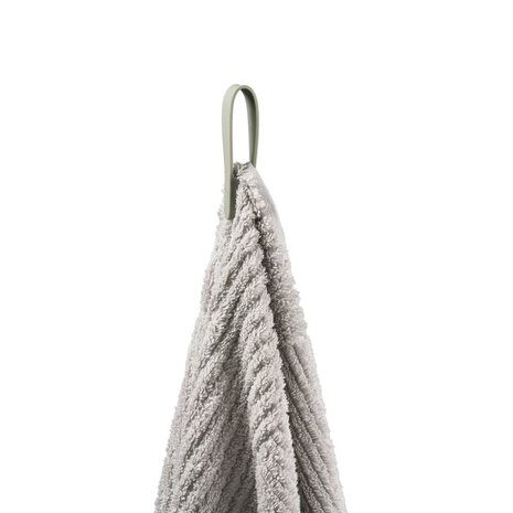 Zone Denmark Zone - magnetische handdoekhaak - eucalyptus (set van 2) Zone Denmark Zone - magnetische handdoekhaak - eucalyptus (set van 2)