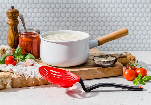 Dreamfarm Dreamfarm - lestrain lepel met vergiet - zwart Dreamfarm Dreamfarm - lestrain lepel met vergiet - zwart