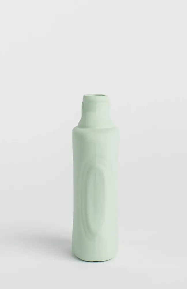 Foekje Fleur Foekje Fleur - porcelain bottle vase - #21 mint Foekje Fleur Foekje Fleur - porcelain bottle vase - #21 mint