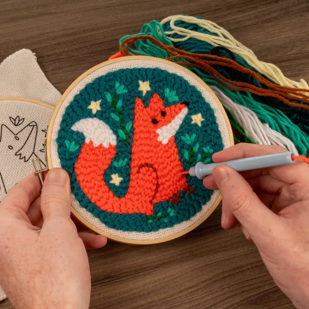 Kikkerland Kikkerland - punch needle kit - fox Kikkerland Kikkerland - punch needle kit - fox