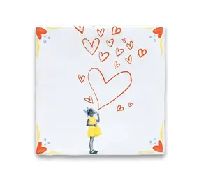 Storytiles Storytiles - tegel small - spread the love (10x10 cm) Storytiles Storytiles - tegel small - spread the love (10x10 cm)