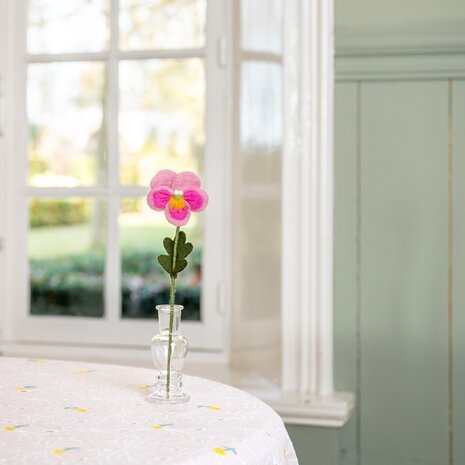 Sjaal met verhaal Sjaal met verhaal - bloem viooltje - roze Sjaal met verhaal Sjaal met verhaal - bloem viooltje - roze