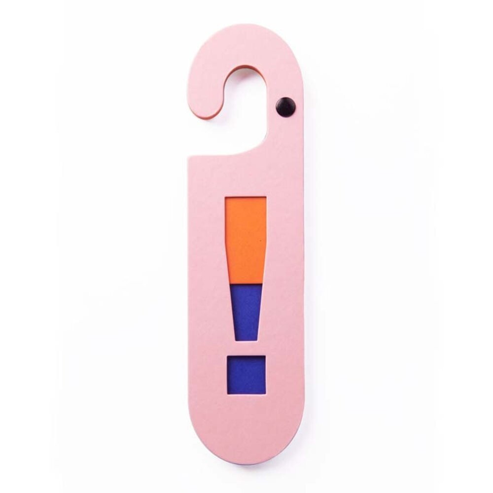 Puki wuki Puki wuki - deurhanger ?/! - roze groen Puki wuki Puki wuki - deurhanger ?/! - roze groen