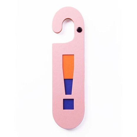 Puki wuki Puki wuki - deurhanger ?/! - roze groen Puki wuki Puki wuki - deurhanger ?/! - roze groen