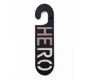 Puki wuki Puki wuki - deurhanger hero/zero - zwart/blauw Puki wuki Puki wuki - deurhanger hero/zero - zwart/blauw