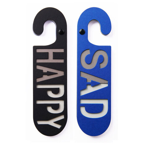 Puki wuki Puki wuki - deurhanger happy/sad - zwart/blauw Puki wuki Puki wuki - deurhanger happy/sad - zwart/blauw